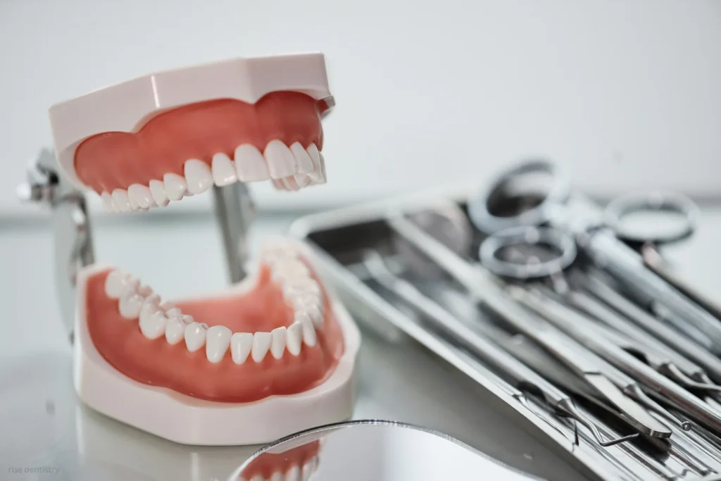 pros and cons of dentures