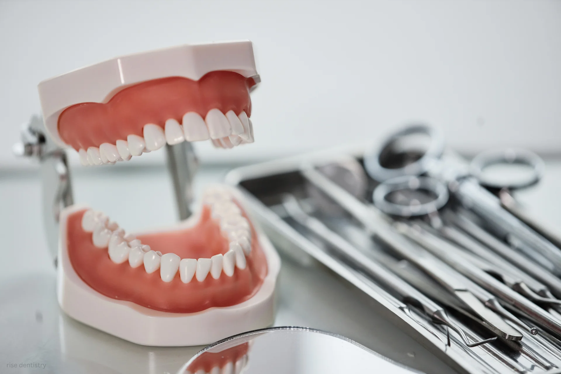 pros and cons of dentures