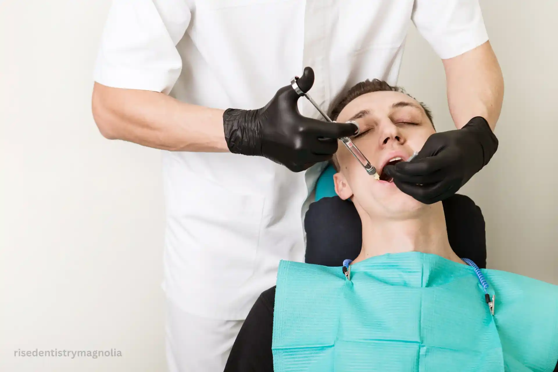 how soon can i eat after tooth extraction